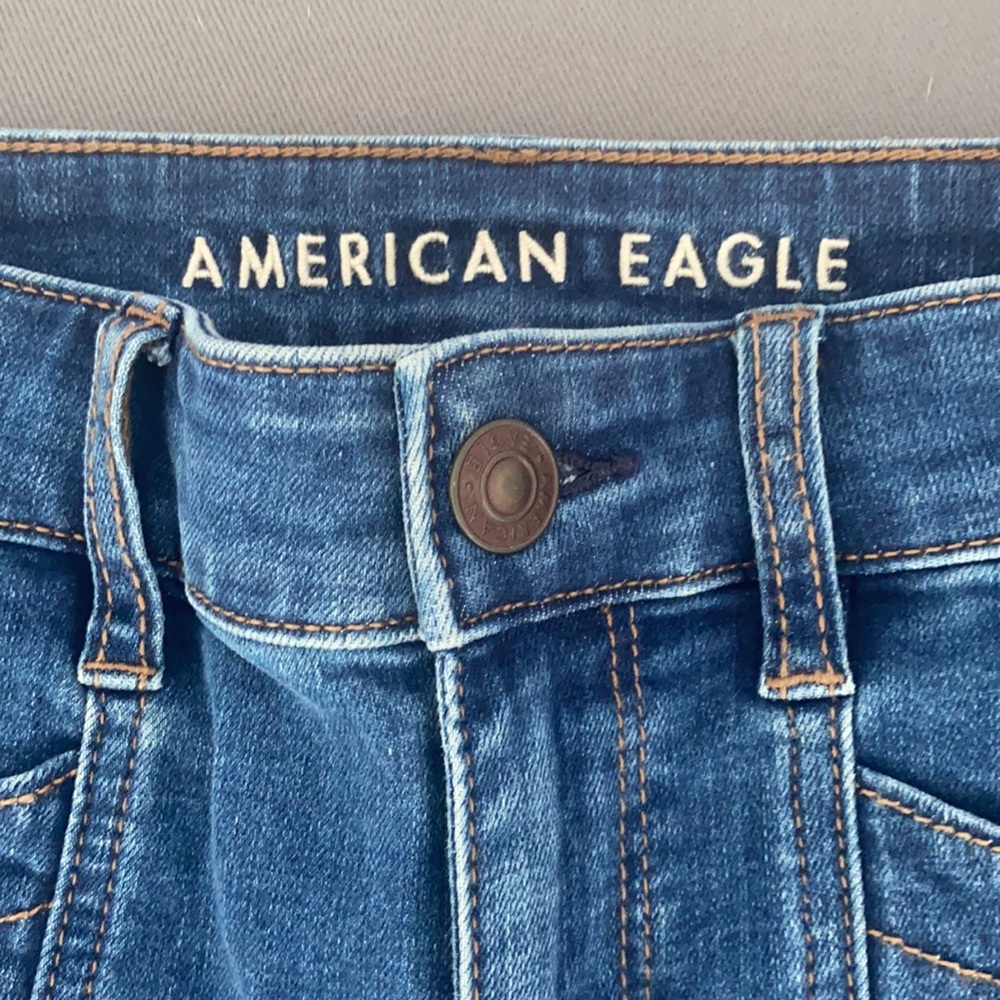 American Eagle “midi” shorts - Picture 2 of 4